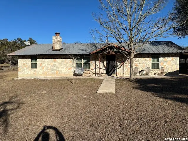 109 Saddle Wood Trl, Comfort, TX 78013 - #1
