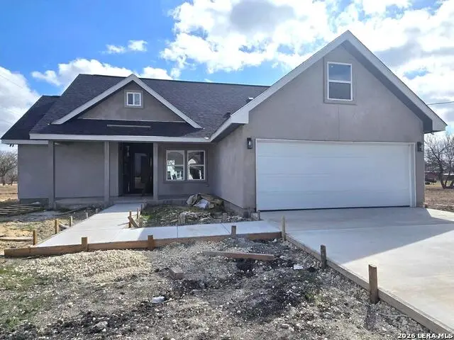 123 Ranchero, Natalia, TX 78059 - #1