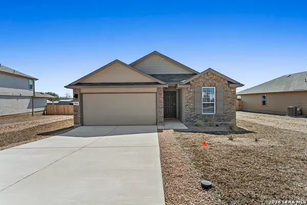 154 Double L Dr, Comfort, TX 78013