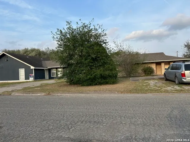 501 E Bowie, Beeville, TX 78102 - #1