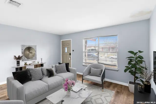 519 Sprucewood Ln, San Antonio, TX 78216 - #2