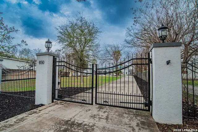 850 Lakeview Trl, McQueeney, TX 78123 - #2