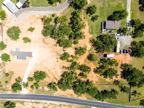 22218 Savannah, Von Ormy, TX 78073