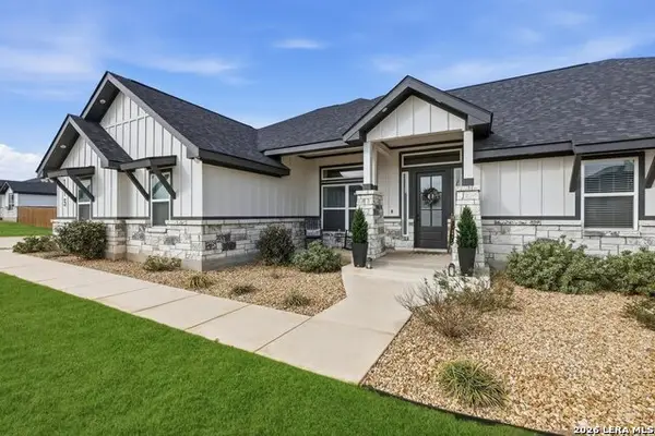 113 Hondo Dr, La Vernia, TX 78121