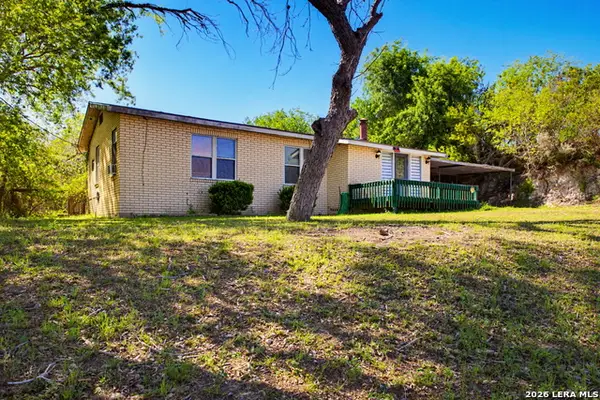 617 S. Vista Drive, Sandia, TX 78383