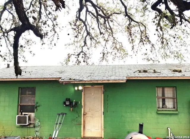 372 County Road 2415, Moore, TX 78057 - #1