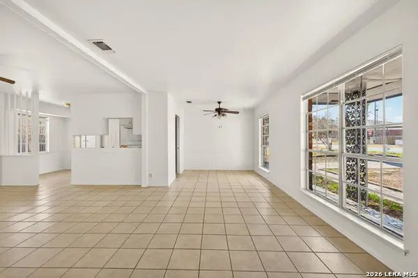 5958 Midcrown, San Antonio, TX 78218