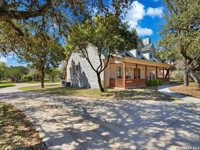 349 Apex Ave, New Braunfels, TX 78132 - #2