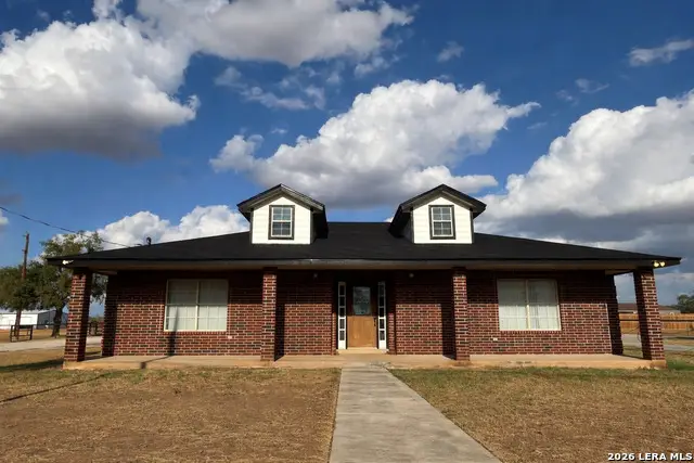 513 State Highway 123, Stockdale, TX 78160 - #1