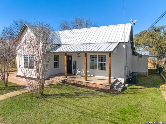 403 W Main St, Llano, TX 78643 - #2