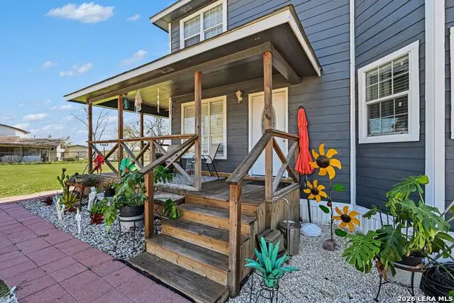 2595 County Road 128, Floresville, TX 78114 - #2