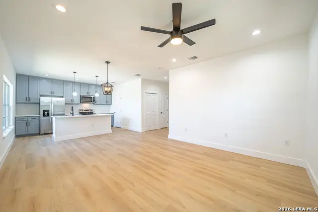 934 Sherman, San Antonio, TX 78202 - #2