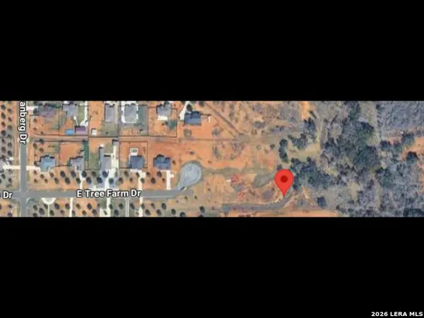 174 E Tree Far, Lytle, TX 78052