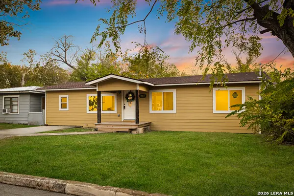 937 Anderson, Seguin, TX 78155