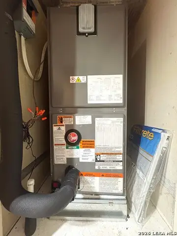 8025 Fair Bend, San Antonio, TX 78250 - #3