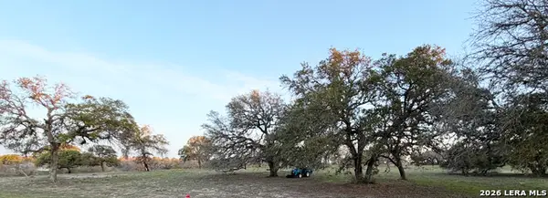 534 Whitetail Dr, Adkins, TX 78101