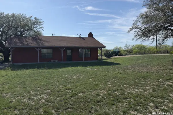 1155 Jones, Kingsbury, TX 78638