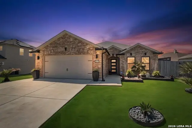 2615 Wolf Moon, Converse, TX 78109 - #2