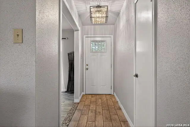 4914 Crestwood Dr., Schertz, TX 78101 - #3