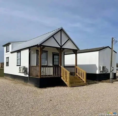 281 County Rd 251, Matagorda, TX 77457 - #1