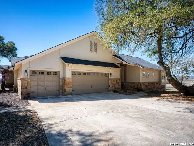 676 Highgate Dr, Bandera, TX 78003 - #3
