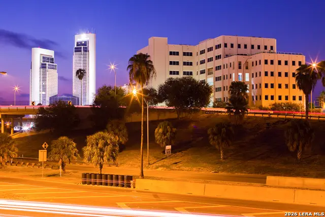 901 N Upper Broadway #APT 201, Corpus Christi, TX 78401 - #1