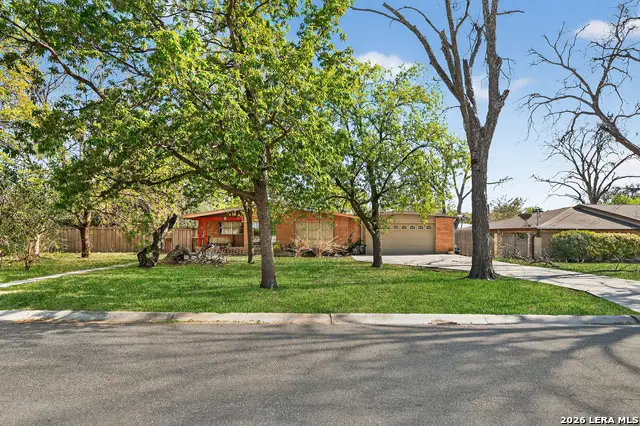 100 Riviera Dr, Castle Hills, TX 78213 - #2