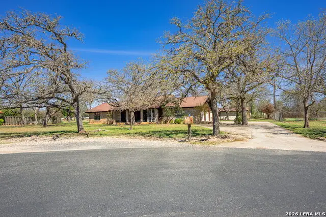 162 Oak Wood Rd, Kerrville, TX 78028 - #2