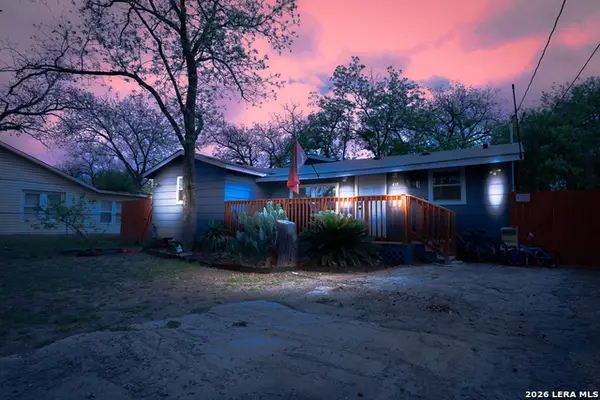 410 N Crisp, Uvalde, TX 78801