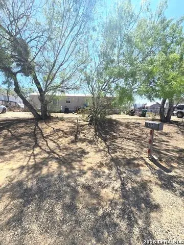 408 Hickory St, Jourdanton, TX 78026 - #2