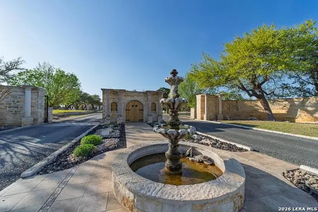 738 San Juan, Kerrville, TX 78028 - #1