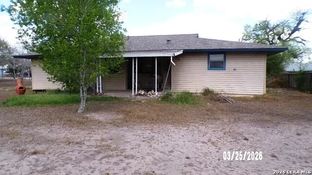 620 E Main, Karnes City, TX 78118 - #2