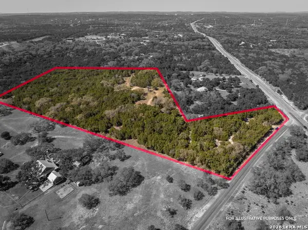 487 Old Bear Creek, New Braunfels, TX 78132