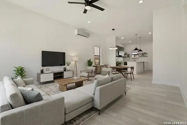 151 Vine St, San Antonio, TX 78210 - #1