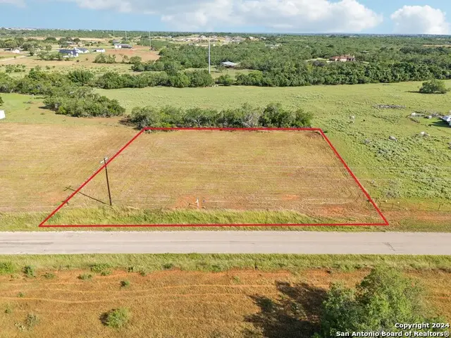 593 County Road 405, Floresville, TX 78114 - #2