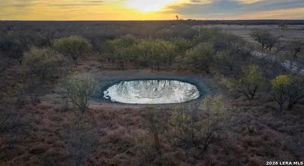 1799 Shumaca Road, Carrizo Springs, TX 78834