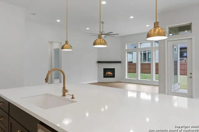 10016 Rebecca, Boerne, TX 78006 - #3