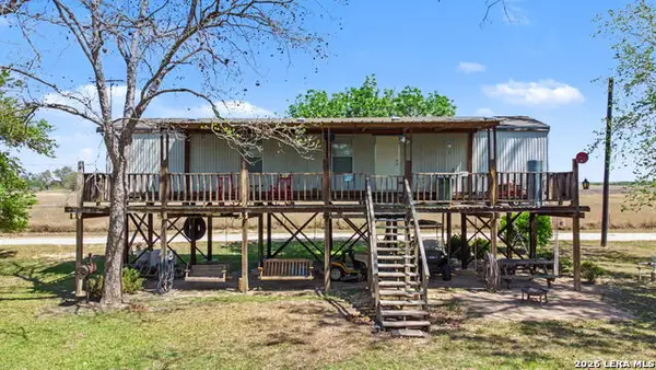 1250 Darst Creek, Seguin, TX 78155