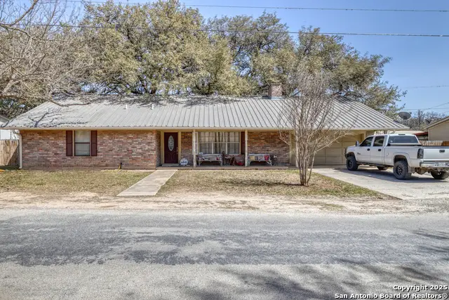 36 Pecan Dr, Leakey, TX 78873 - #2