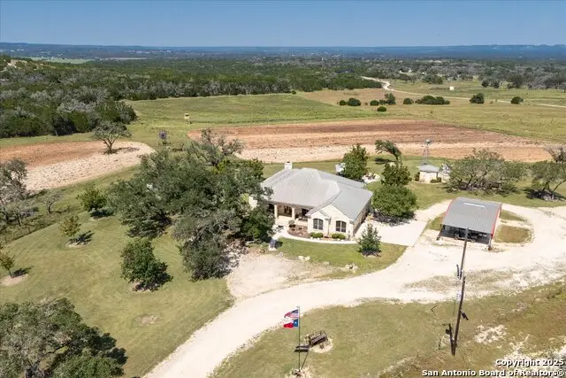 34 Cravey Rd, Boerne, TX 78006 - #1