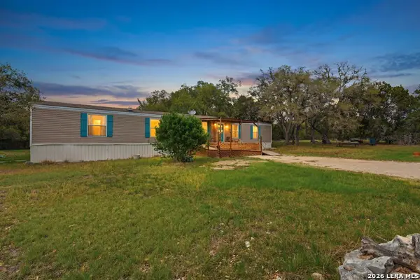 169 Oak Hollow Drive, Pipe Creek, TX 78063