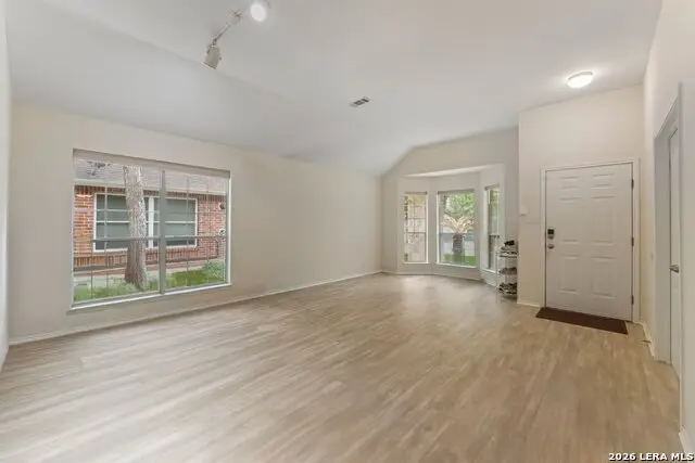 18 Dallari, San Antonio, TX 78216 - #3