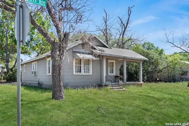 829 N Goodrich, Seguin, TX 78155 - #3