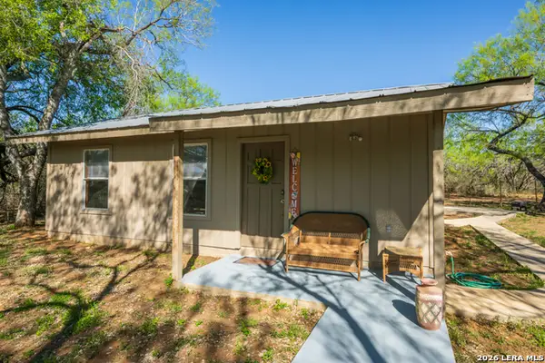 1048 County Road 640, Hondo, TX 78861
