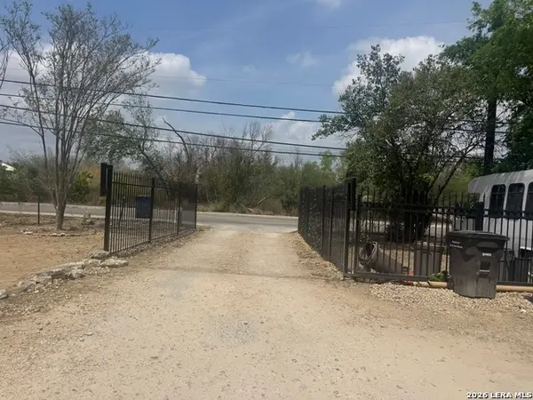 210 W Quill, San Antonio, TX 78228