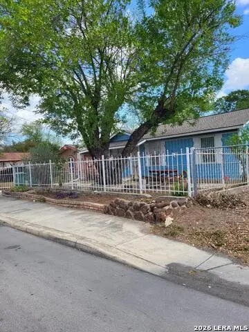 326 S San Joaquin Ave, San Antonio, TX 78237 - #2