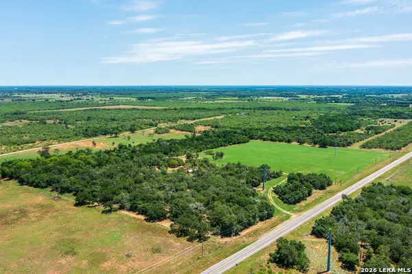 11259 N State Highway 80, Leesville, TX 78122