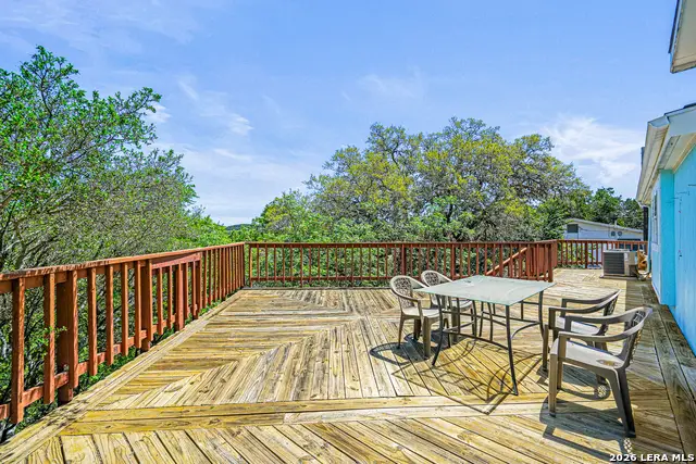 1427 Elmhurst Dr., Lakehills, TX 78063 - #1