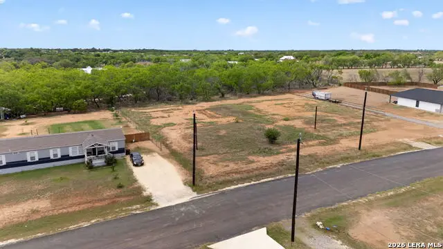 16131 Vaquero Dr, Atascosa, TX 78002 - #2