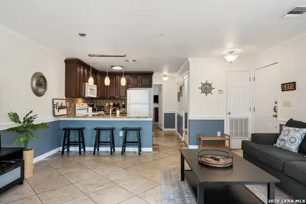 730 E Mather # 301, New Braunfels, TX 78130